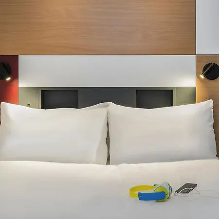 Отель Ibis Budget 2*
